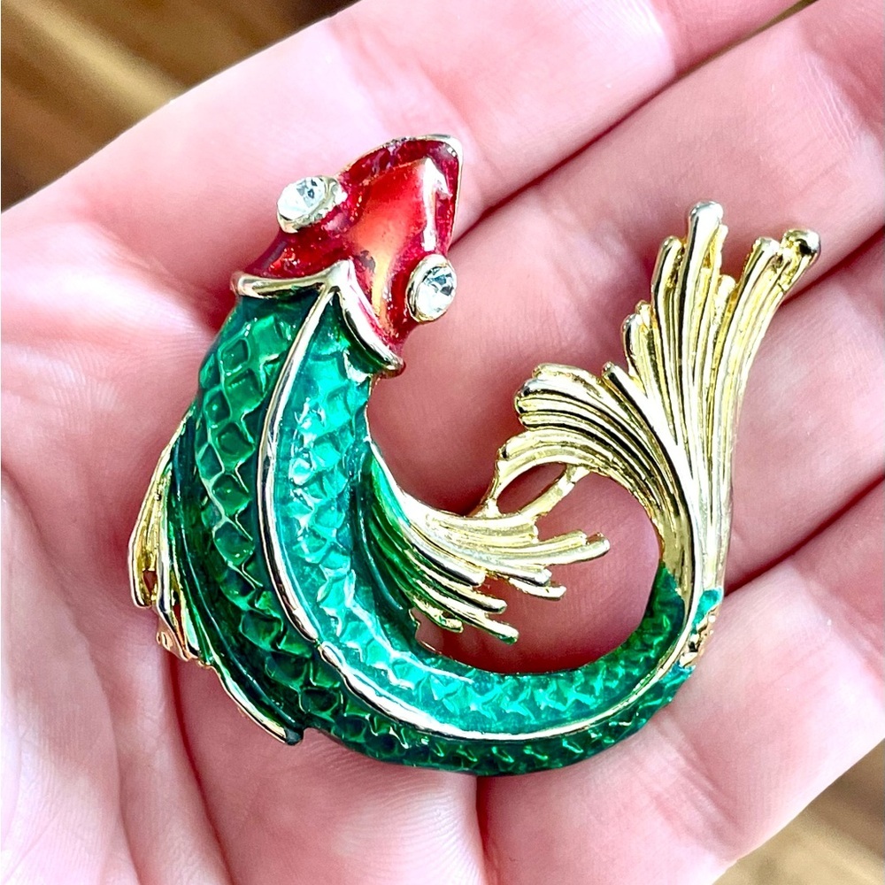 SOLD | Vintage Koi Fish Brooch Green Red Gold Enamel Rhinestone Statement Pin - Picture 5 of 11